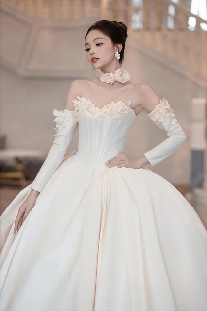 Bridal gown