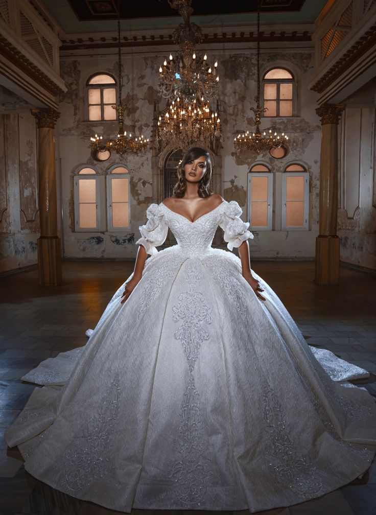 Cheap Plus Size Bridal Dress Dubai with Sleeves Best 3 Models By Metropol Wedding Dress