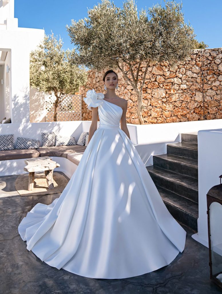 Designer Boho Wedding Dresses in Paris with Train Best 7 Models By Metropol Wedding Dress