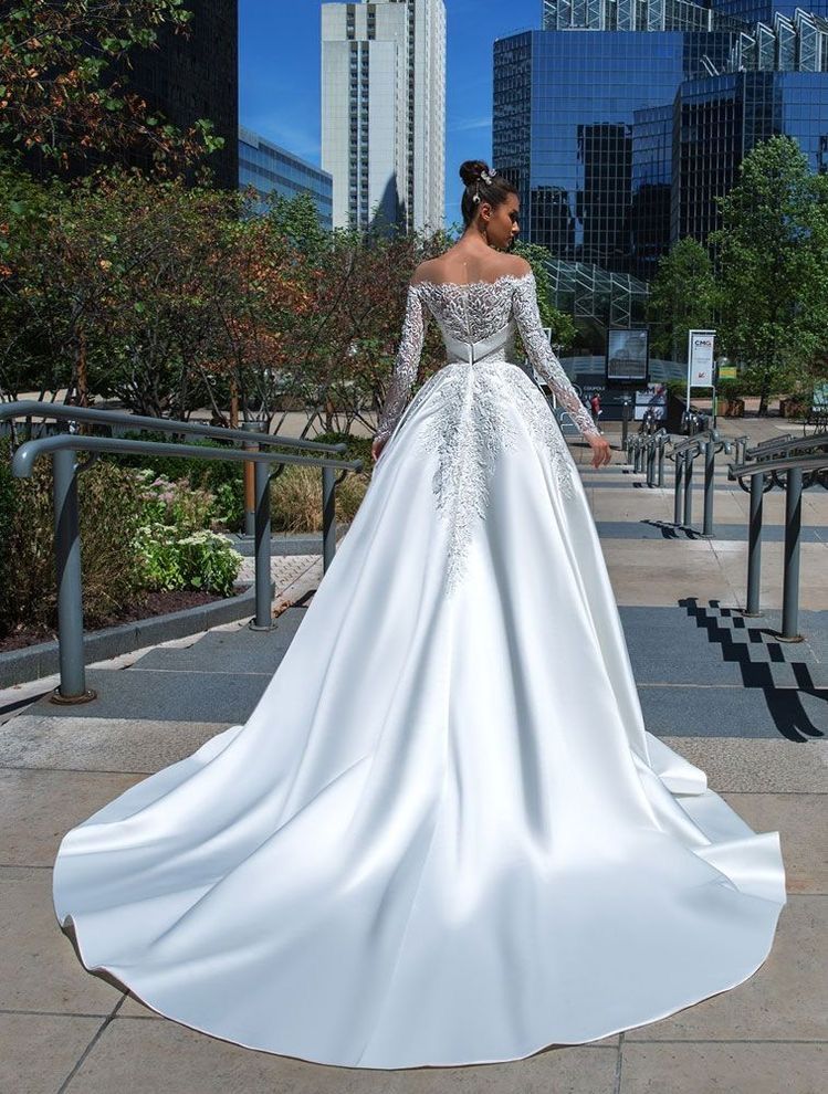 Handmade Wedding Dresses from İzmir
