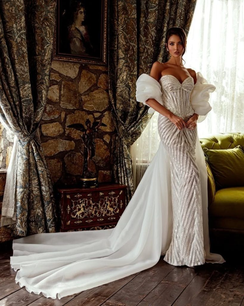 Combien de temps faut il pour créer une robe de mariée sur mesure 2 Combien de temps faut il a un createur pour realiser une robe