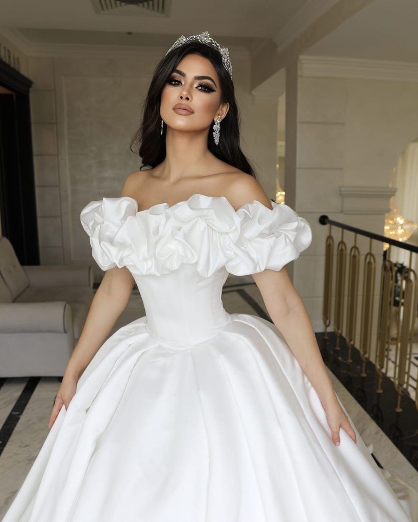 Minimalist Custom Wedding Dresses Buy Elegant Bridal Gowns Online 2 Minimalist Gown For Wedding