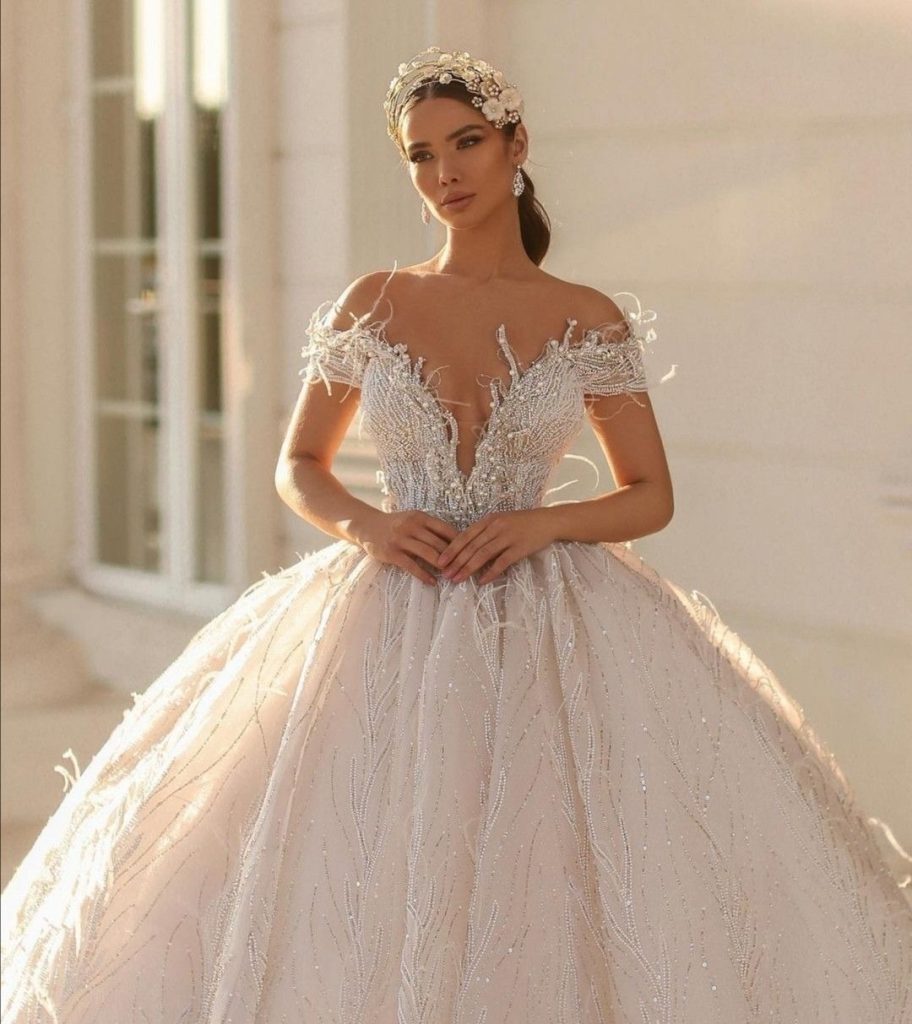 Brautkleid mit Ärmel Off Shoulder 1 Die 10 schonsten Brautkleider der Welt