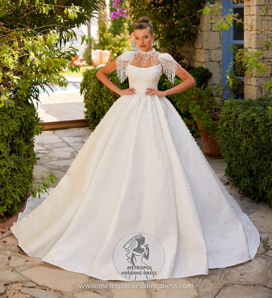 Minimalist Lace Wedding Dresses