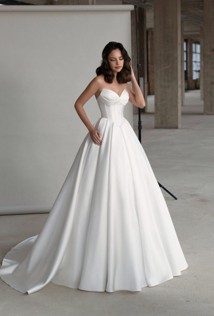 Brautkleid nach Inspiration anfertigen