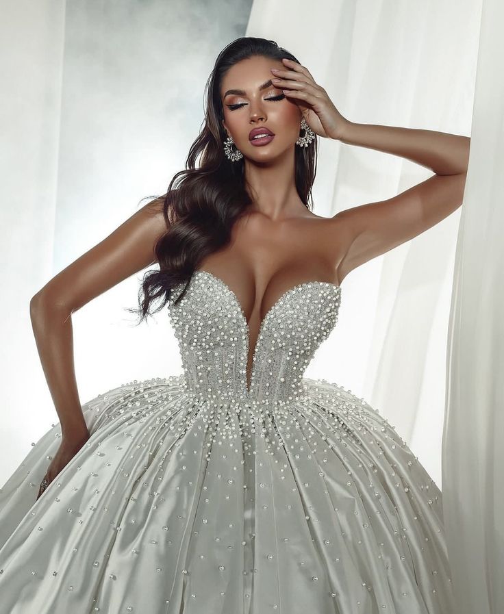 Individuelles Design beim Brautkleid 2 Design beim Brautkleid