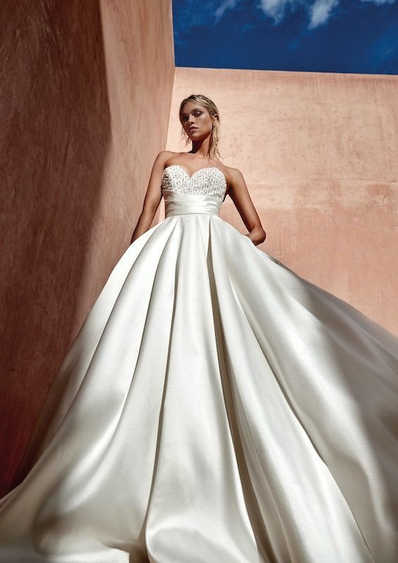 The Wedding Dress Styles That Never Go Out of Fashion 3 Long Sleeve Wedding Dresses
