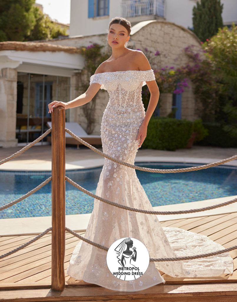 The Wedding Dress Styles That Never Go Out of Fashion 6 Minimalist Wedding Dresses