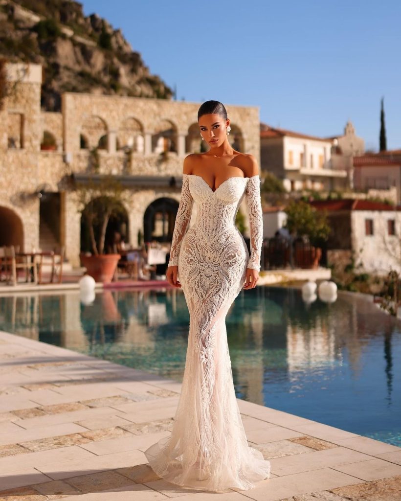 The Best Wedding Dresses for Small and Intimate Weddings 2 Sheath Wedding Dresses