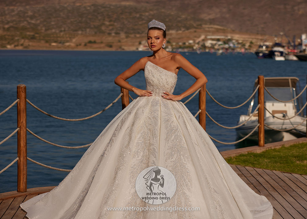 Wie kann ich mein persönliches Traum Brautkleid online entwerfen und bestellen